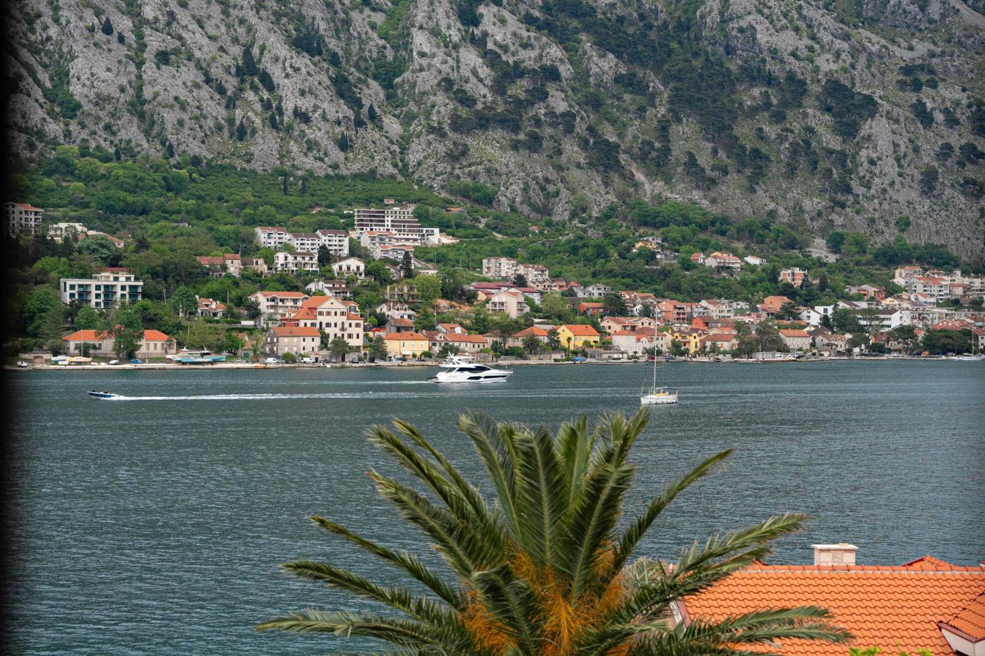 Hotel Bokeljski Dvori Kotor Exterior foto