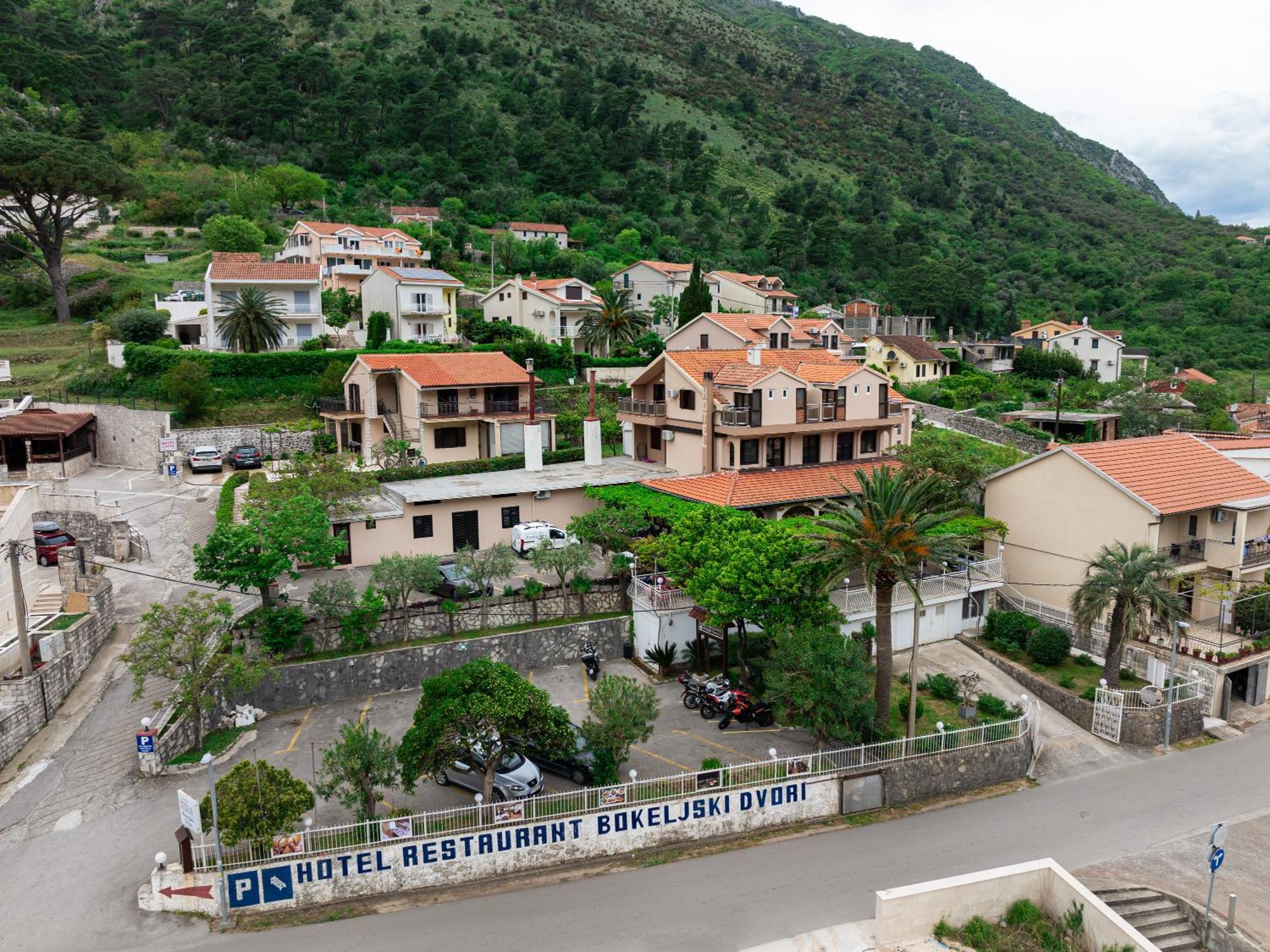 Hotel Bokeljski Dvori Kotor Exterior foto