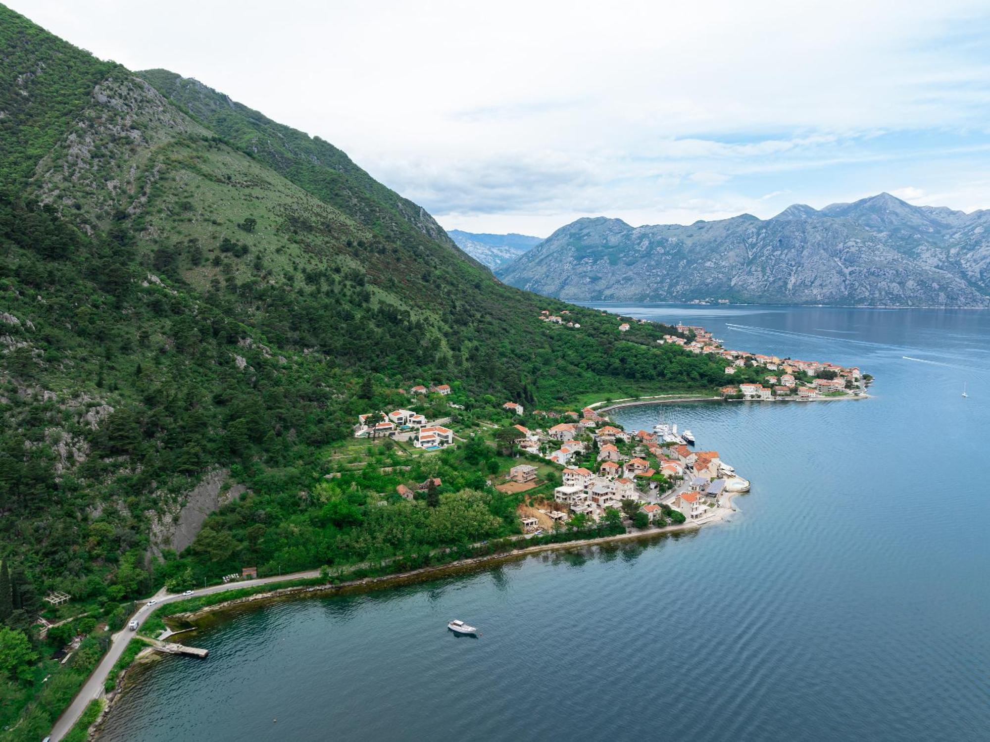 Hotel Bokeljski Dvori Kotor Exterior foto