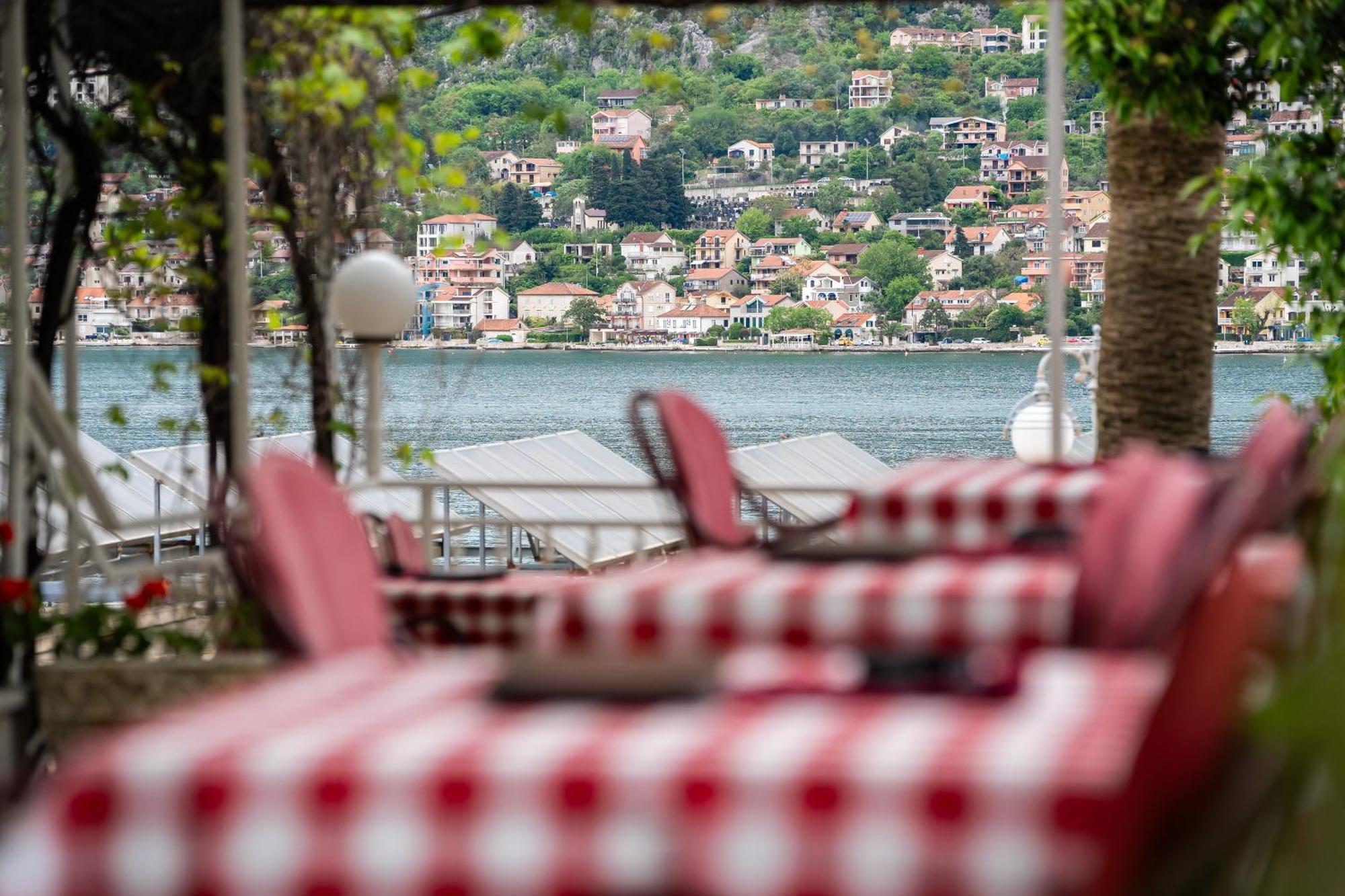 Hotel Bokeljski Dvori Kotor Exterior foto